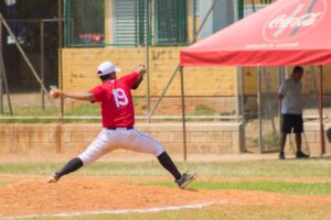 野球投手が肩を守るためのサポーターの選び方は？