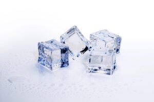 アイスバッグを肩や肘に使いやすくする方法は？